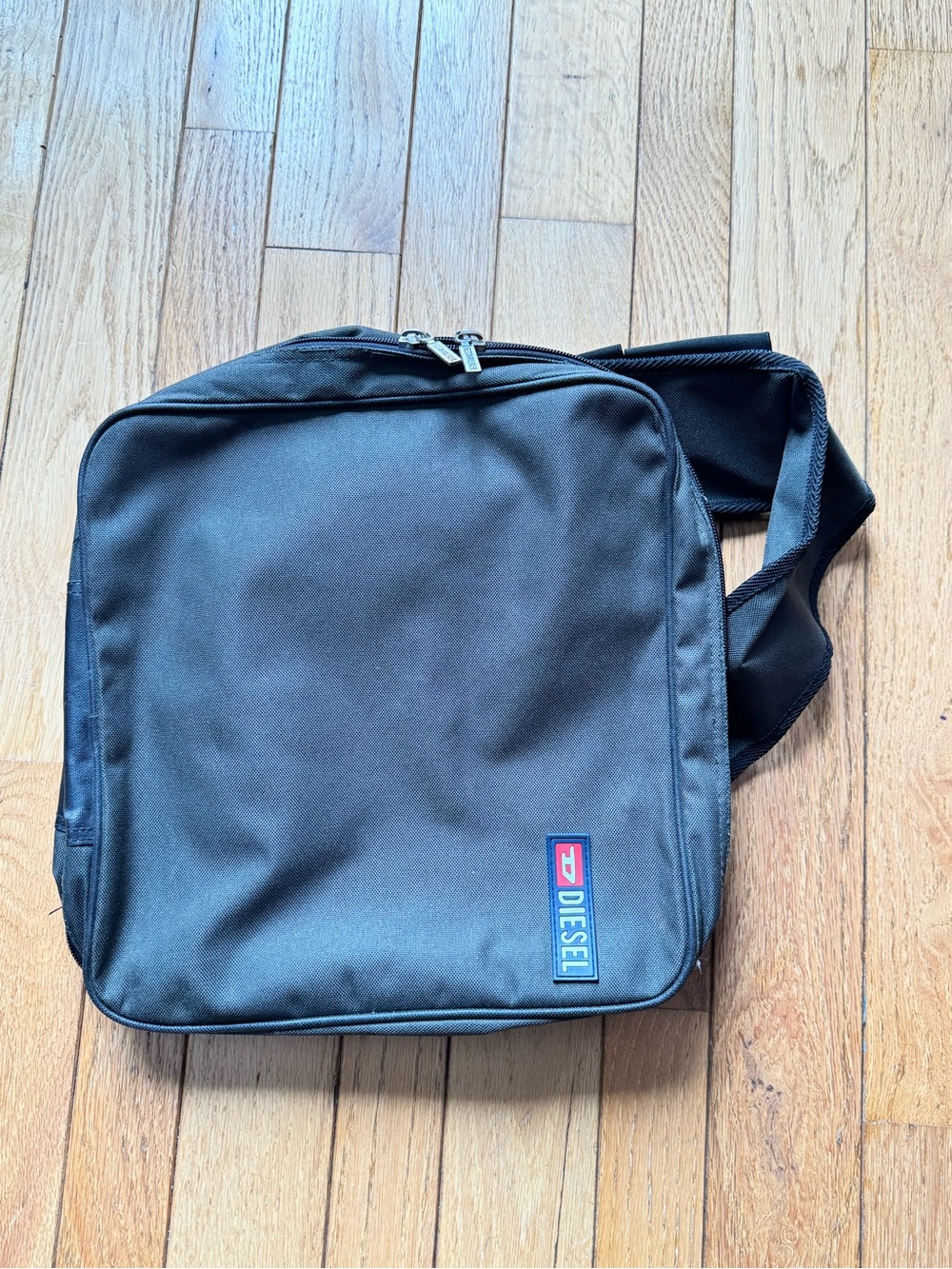 Vintage style Diesel Canvas Messenger Bag, Crossbody Bag with Logo Patch, Green